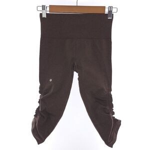 Lululemon Capri Solid Brown Athletic Active Leggings Size 2